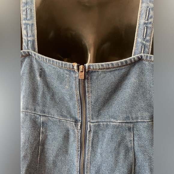 Hollister|| A-Line Denim Mini Zip Up Sleeveless Dress, Worn Once Size XS - Picture 3 of 6